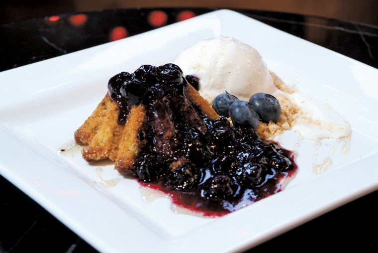 dining-eclipse_0831.jpg